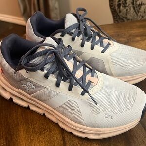Women’s ON Cloud Runner Sneakers sz 7.5